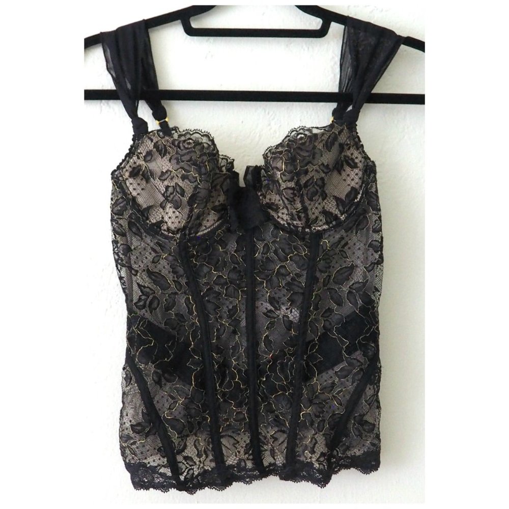 Victoria’s Secret Lace Underwire Very Sexy